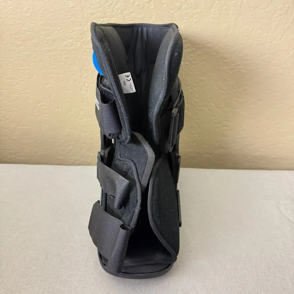 United Ortho Air Cam Walker Fracture Boot Black Size Small Orthopedic Walking